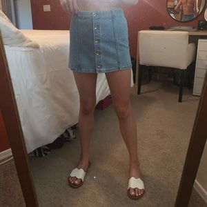 button jean skirt
